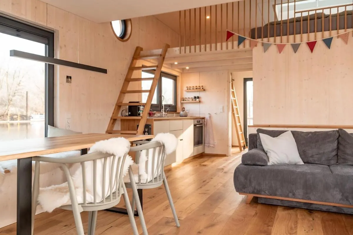 Wohnlich, Hochwertig - Hausboot Petite Mit Kamin Hotel Hamburg Botel